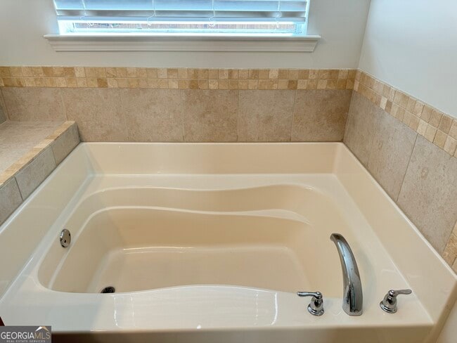 Building Photo - 212 Turnbridge Cir
