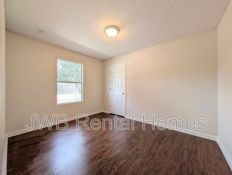 Building Photo - 8364 Eaton Ave