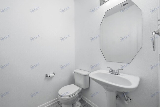 Building Photo - 3833 Tidball Dr