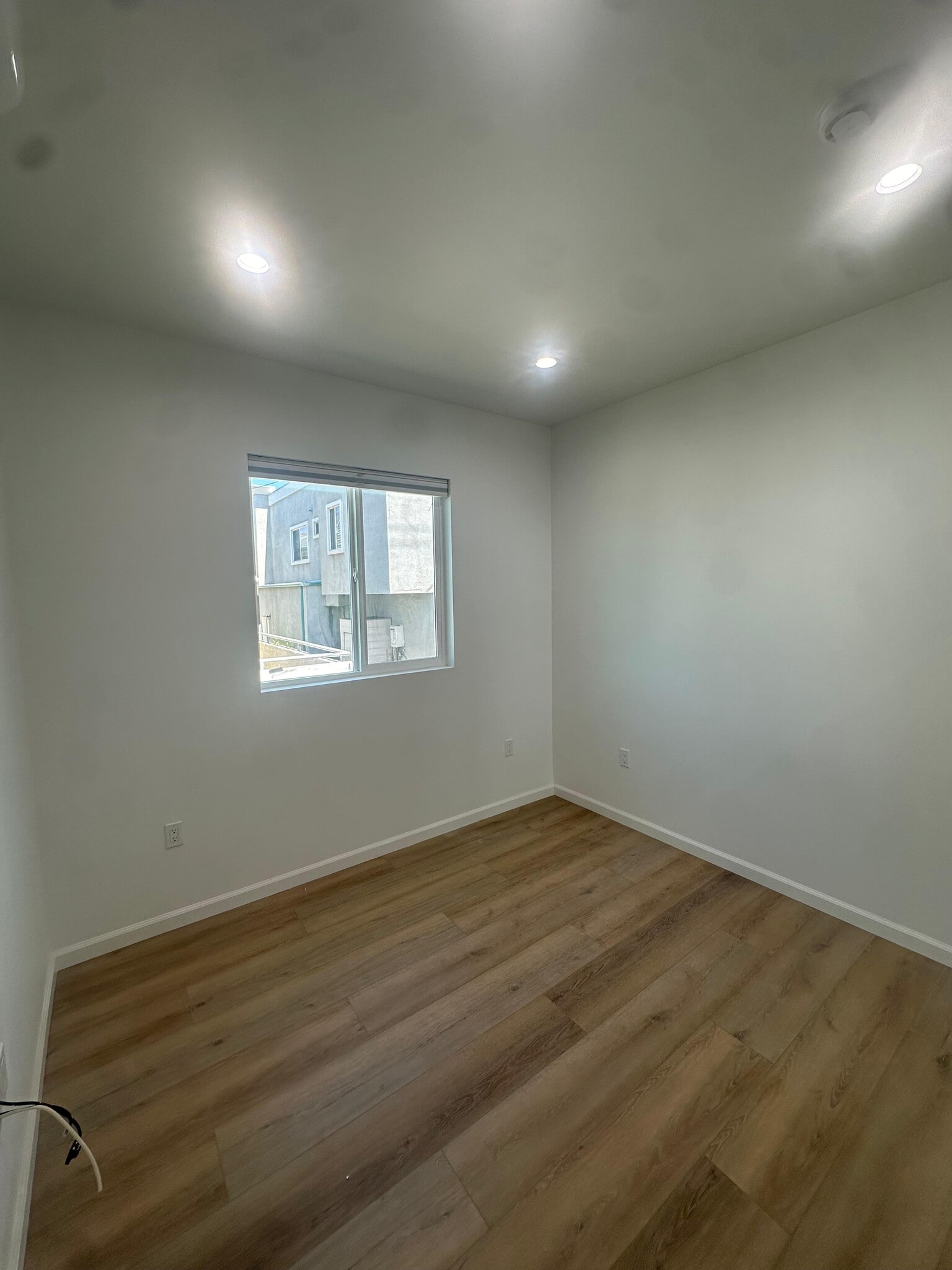 Building Photo - 709 E Magnolia Blvd