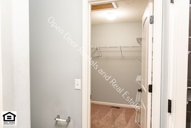 Building Photo - 6031 Melan Cove