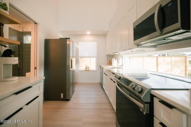 Building Photo - 3318 Lewis Speedway