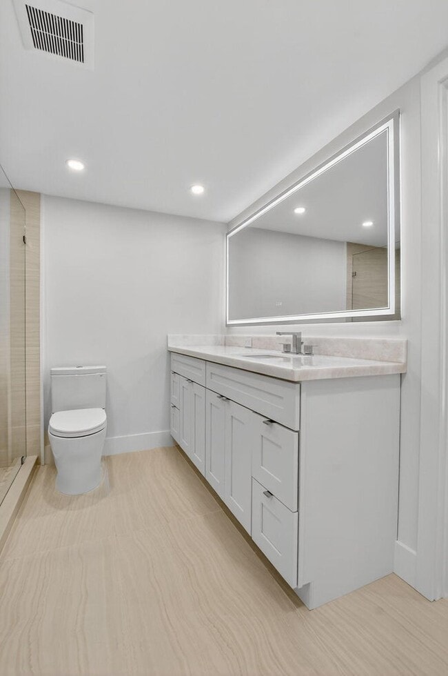 Building Photo - 769 Jeffery St