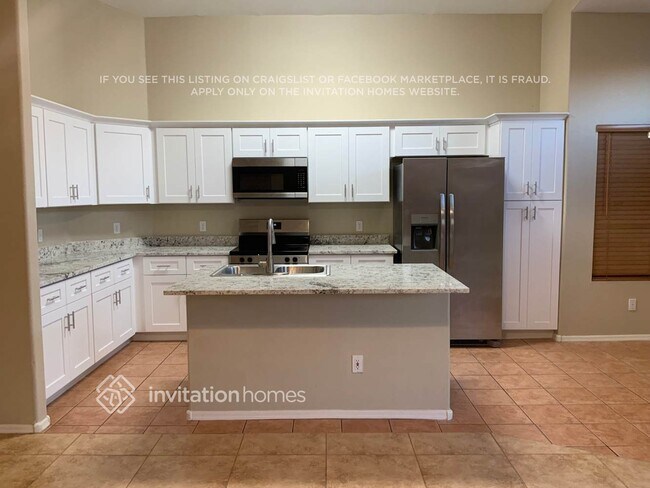 Building Photo - 866 E Mohave Ln