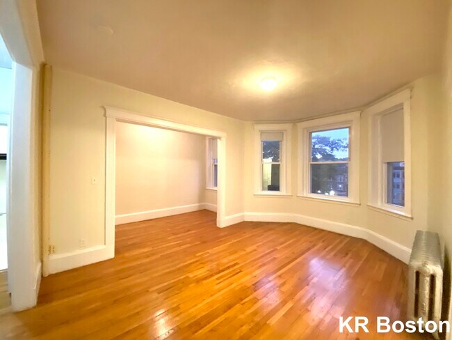 Building Photo - 1283 Commonwealth Ave