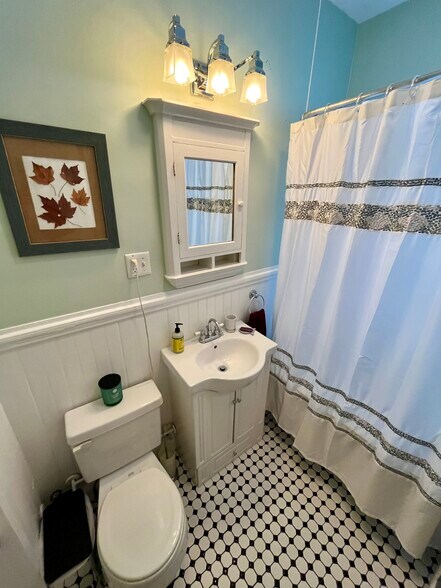 Building Photo - 41 Boylston St