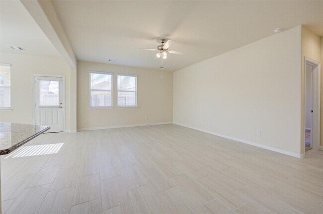 Building Photo - 10902 Granite Chief Dr