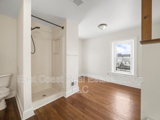 Building Photo - 1001 Pope Ave