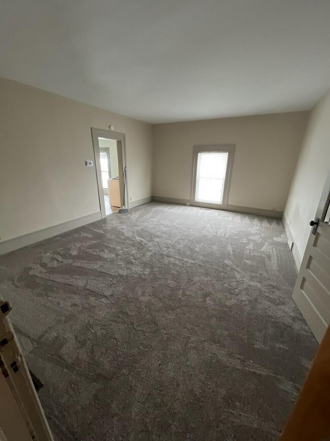 Building Photo - 135 W Michigan Ave