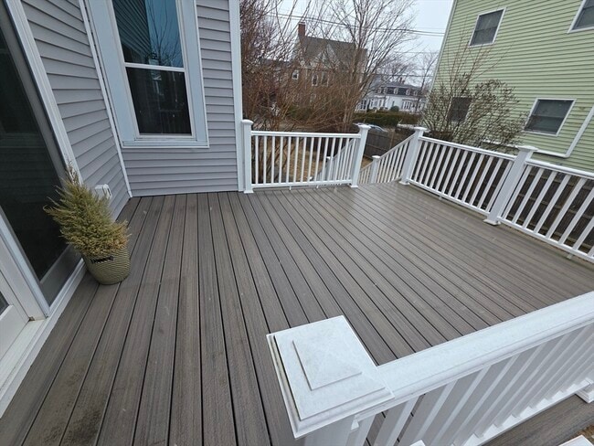 Building Photo - 84 Dudley St