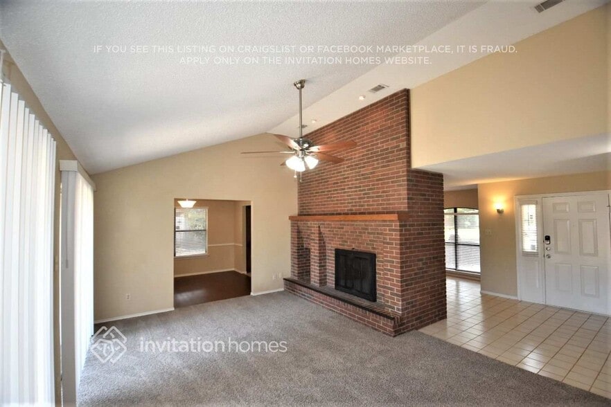 Building Photo - 105 Creek Courts Dr