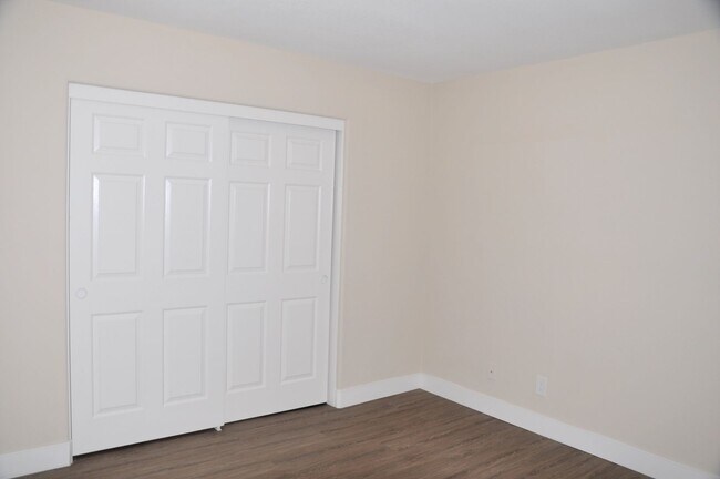 Building Photo - 15655 Iron Spring Ln