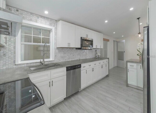 Building Photo - 1428 Illinois Ave