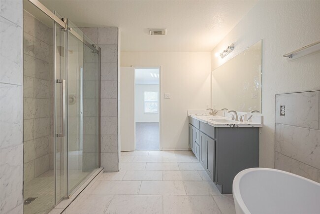 Building Photo - 19839 Rustic Lake Ln