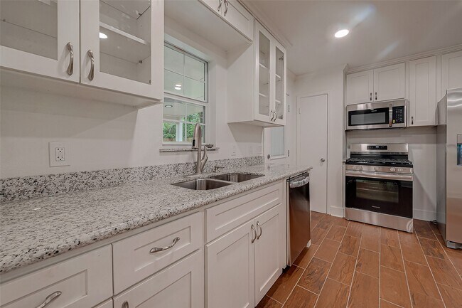 Building Photo - 5703 Belmark St