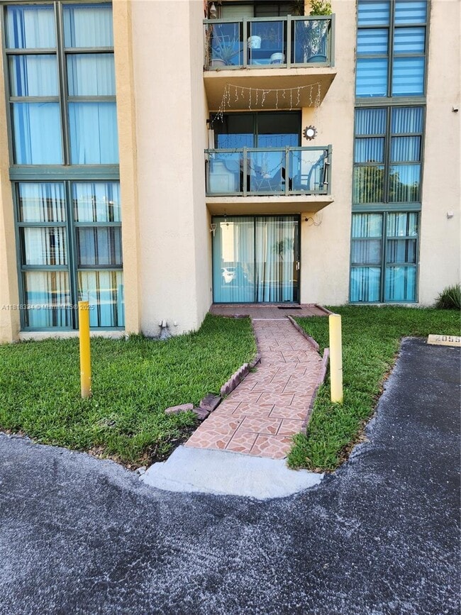 Building Photo - 2055 SW 122nd Ave