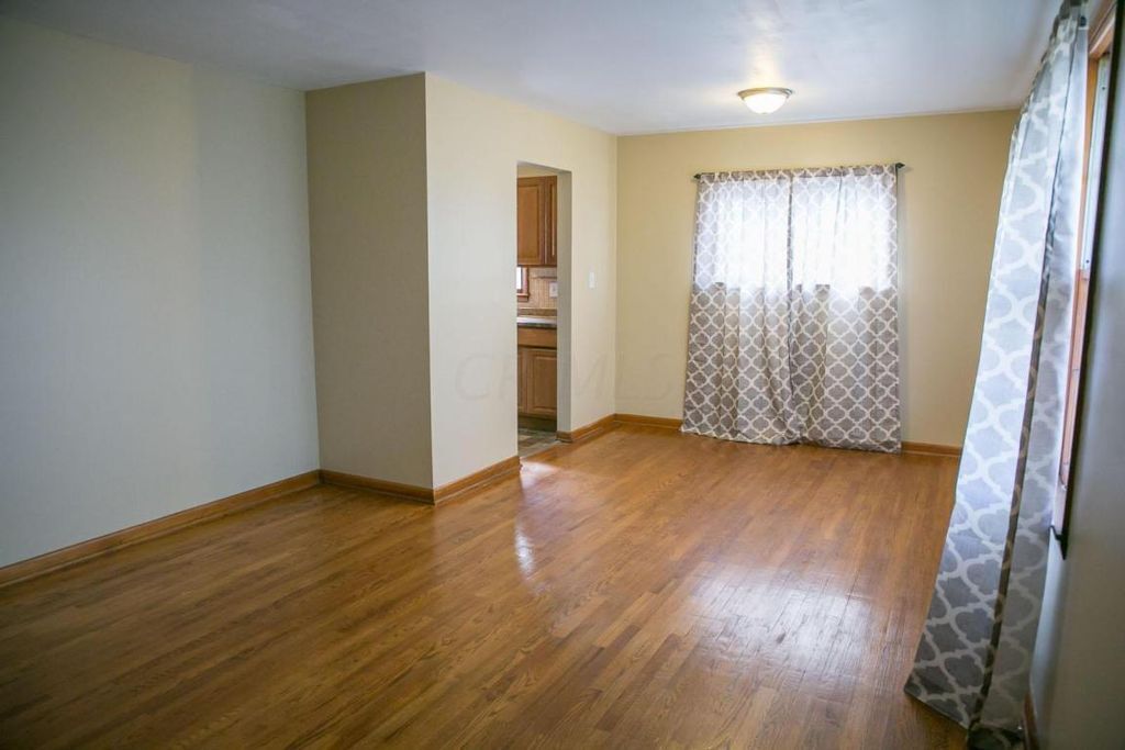 Building Photo - 1306 Zettler Rd