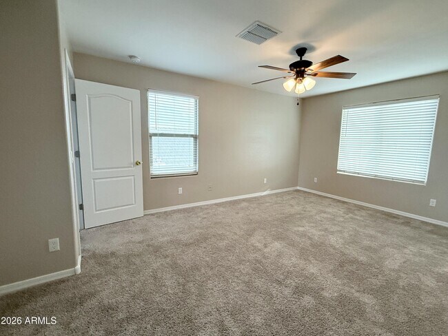 Building Photo - 5085 S 243rd Dr