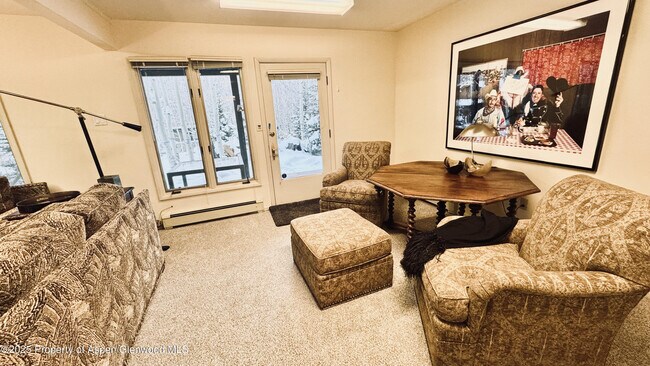 Building Photo - 302 Roaring Fork Dr