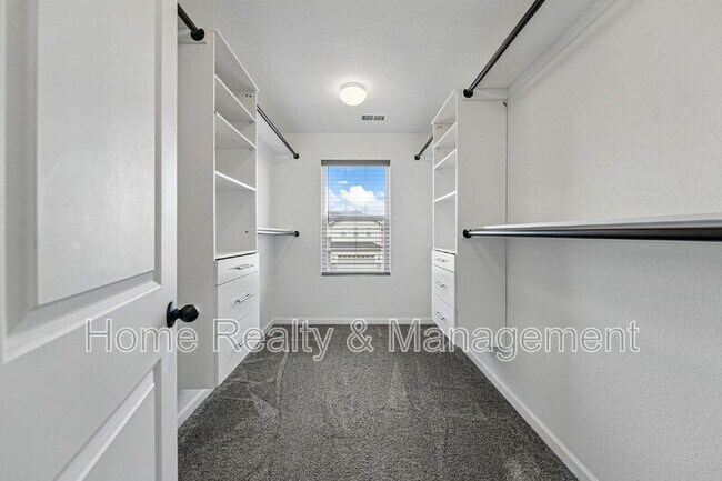 Building Photo - 9364 E 105th Ave