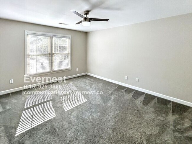 Building Photo - 4-Bedroom, 3.5-Bathroom Home in a Peaceful...