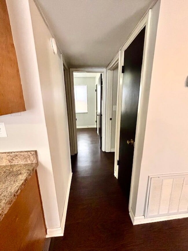 Building Photo - 4721 Samantha Ave