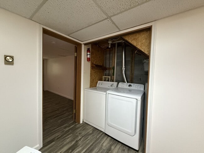 Building Photo - Woods Edge 3-Bedroom Townhome!