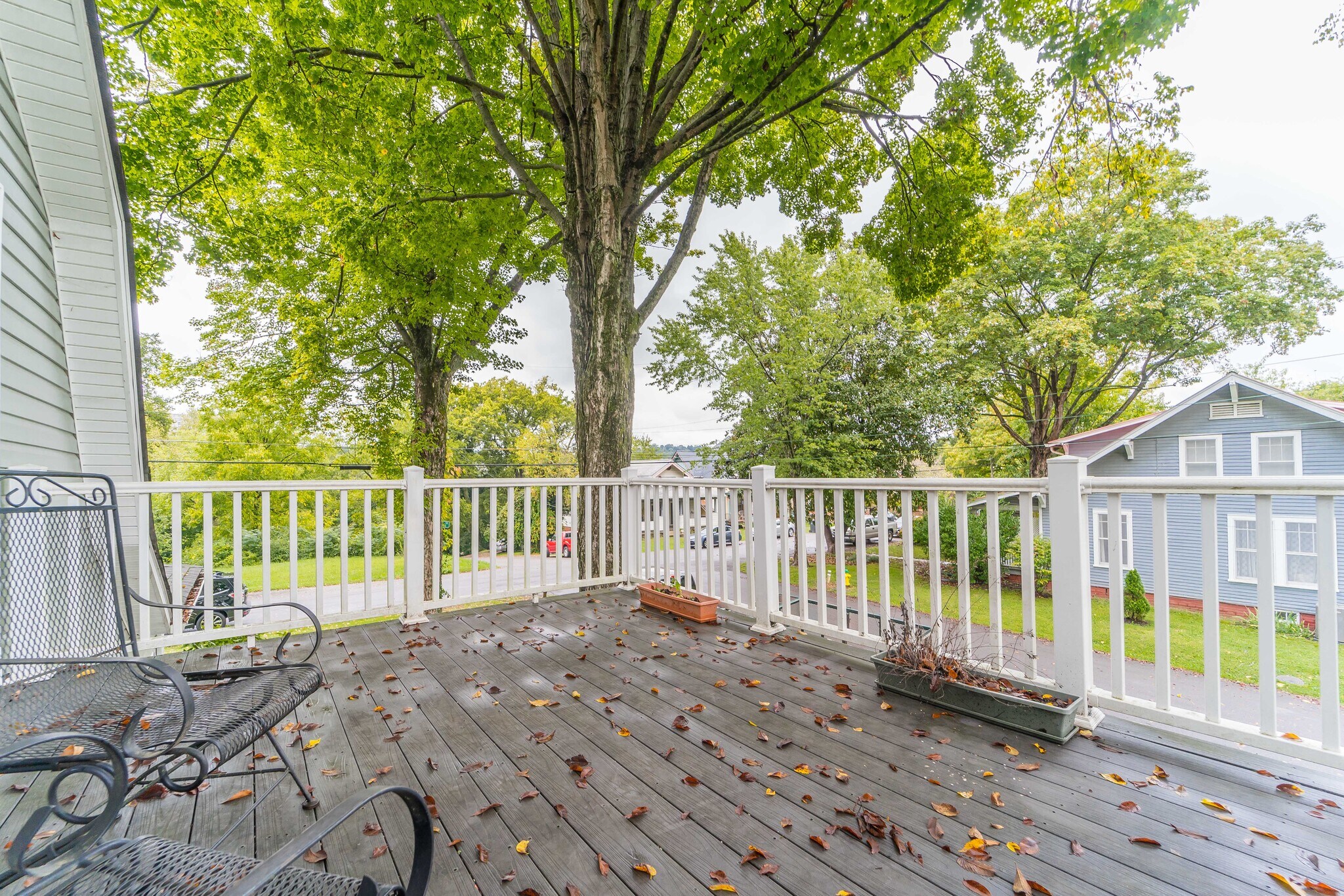 Building Photo - 710 Phillips Ave