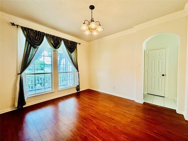 Building Photo - 1803 Stoneleigh Ct