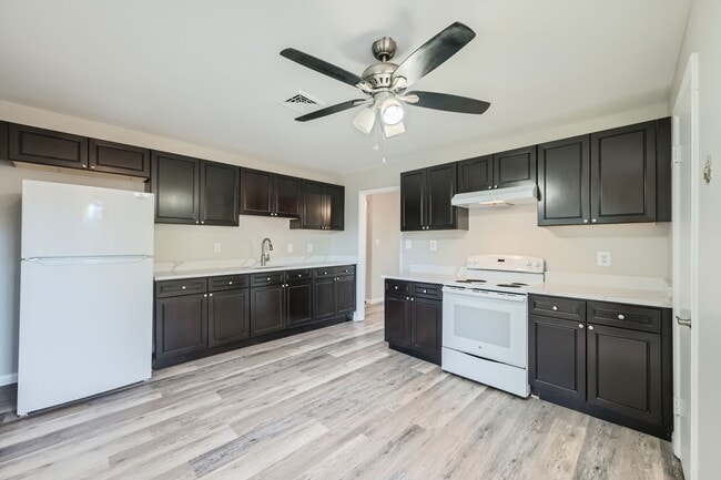 Building Photo - 601 Boxelder Dr