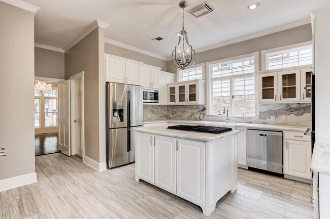 Building Photo - 14822 Bramblewood Dr