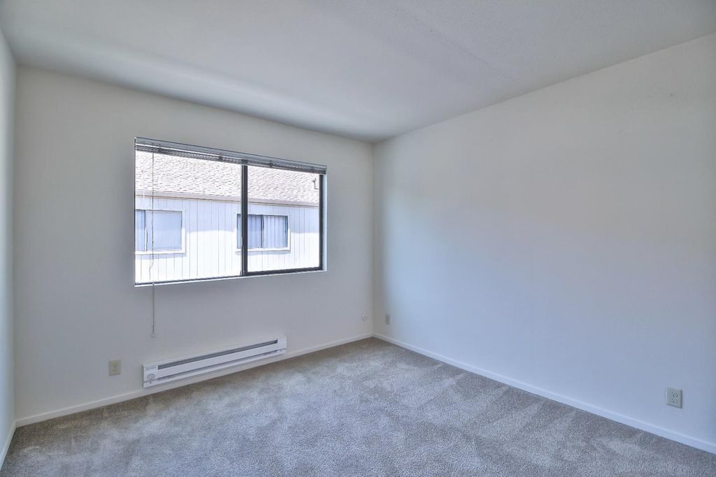 Bed room - 946 Kiely Blvd