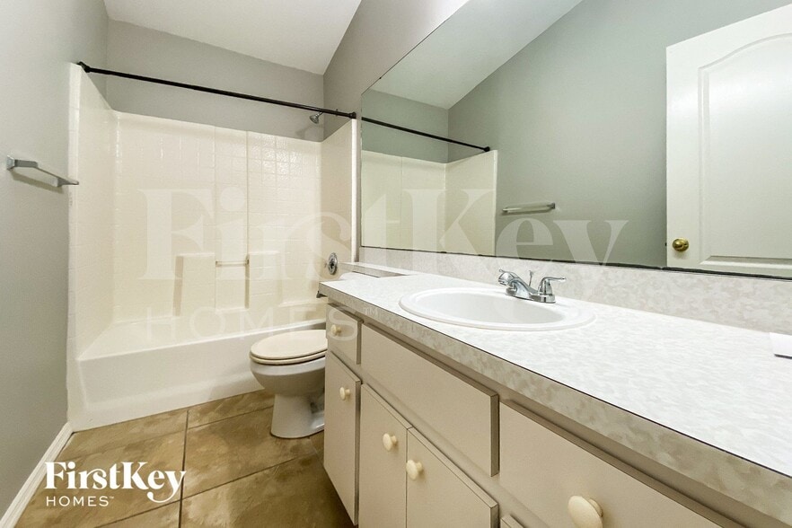 Building Photo - 18019 Birdwater Dr