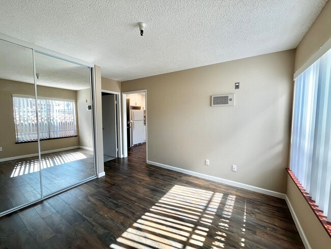 Building Photo - *Beautiful 1 Bedroom, SENIOR living facili...