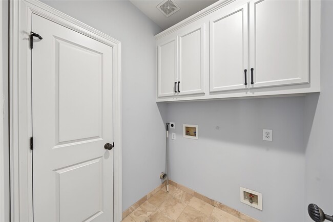 Building Photo - 2188 Bancroft Ln