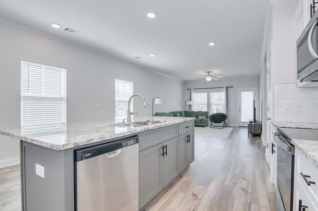 Building Photo - 2 Bed 2 Bath Ranch Home