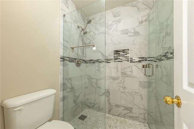 Building Photo - 315 Foe Creek Dr