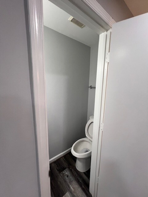 half bath lower level - 4801 Waltonshire Cir