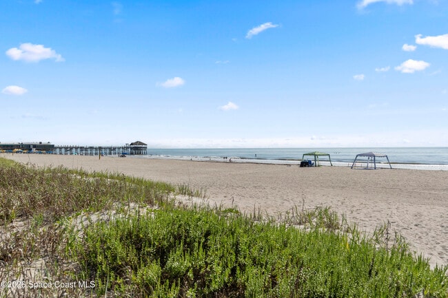 Building Photo - 5050 Ocean Beach Blvd