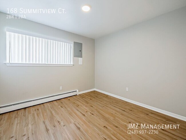 Building Photo - 168 Summit View Ct