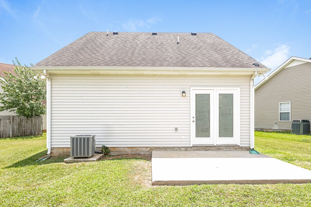Building Photo - 1502 Killarney Dr