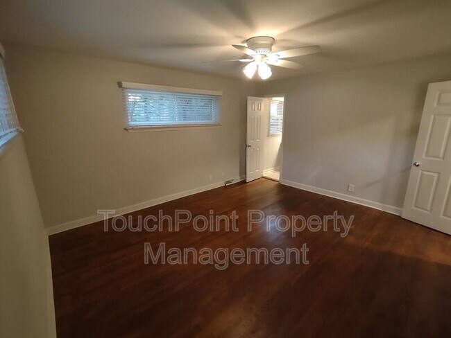 Building Photo - 6414 Elmwood Cir
