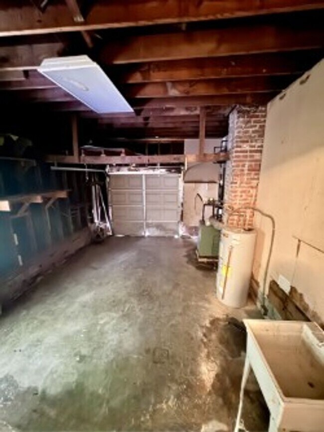 Building Photo - CAS7709#-MW