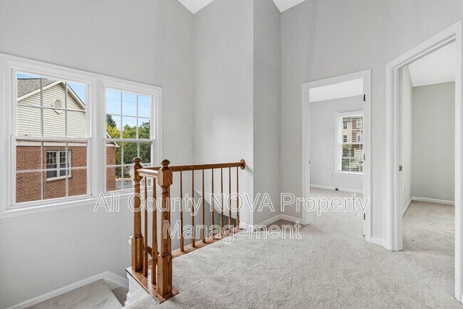 Building Photo - 208 Ellsworth St