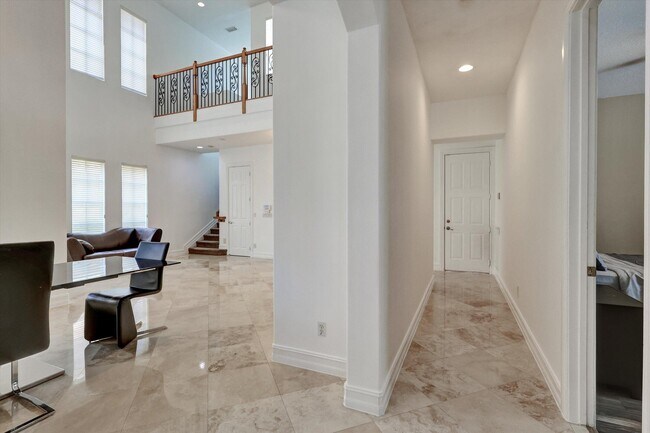 Building Photo - 10640 NW 83rd Ct