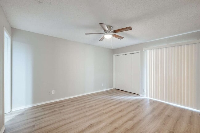 Building Photo - Updated 2 Bed, 2 Bath Home in Desirable Location