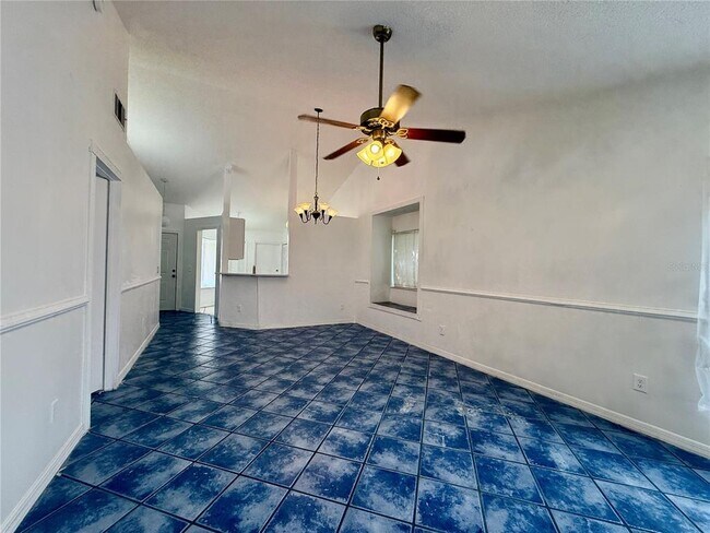 Building Photo - 6521 Garden Spring Ct