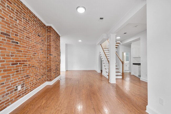 Building Photo - 817 T St NW