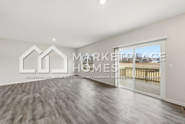 Building Photo - 6300 Trailview Dr