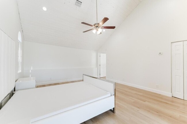 Building Photo - 665 Jeffery St